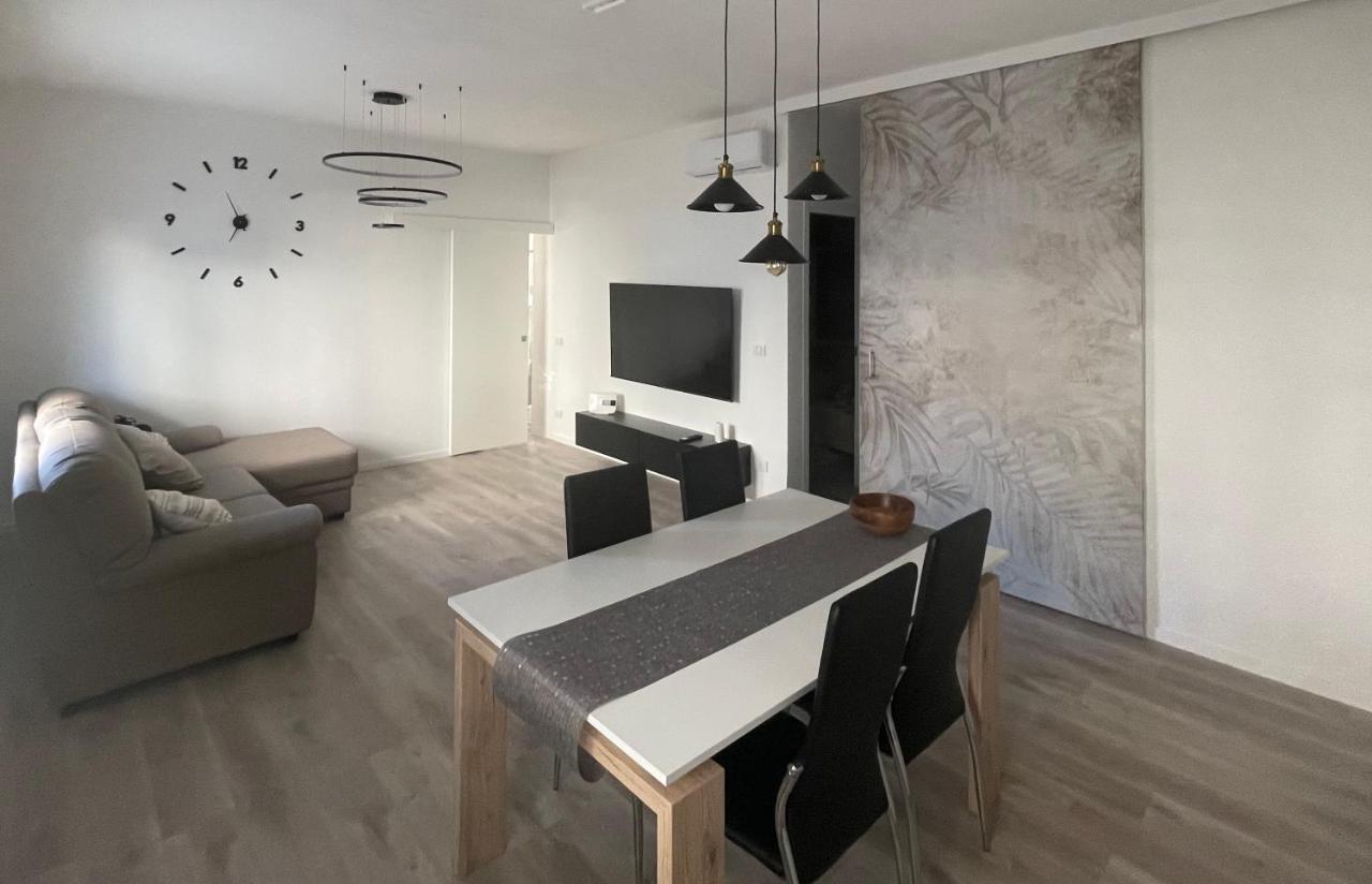 לידו די ג'סולו Gigi House Appartamento Piazza Mazzini 300M Dal Mare מראה חיצוני תמונה