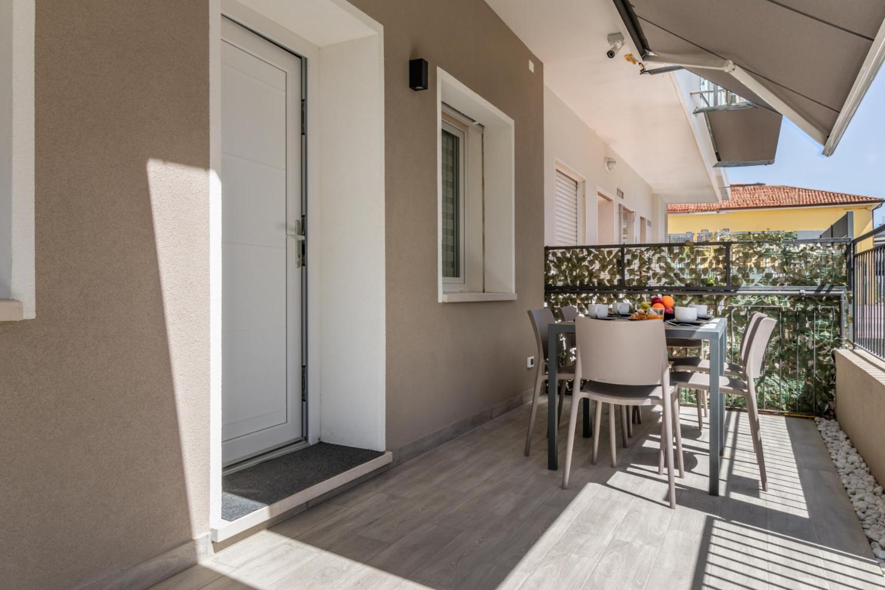 לידו די ג'סולו Gigi House Appartamento Piazza Mazzini 300M Dal Mare מראה חיצוני תמונה