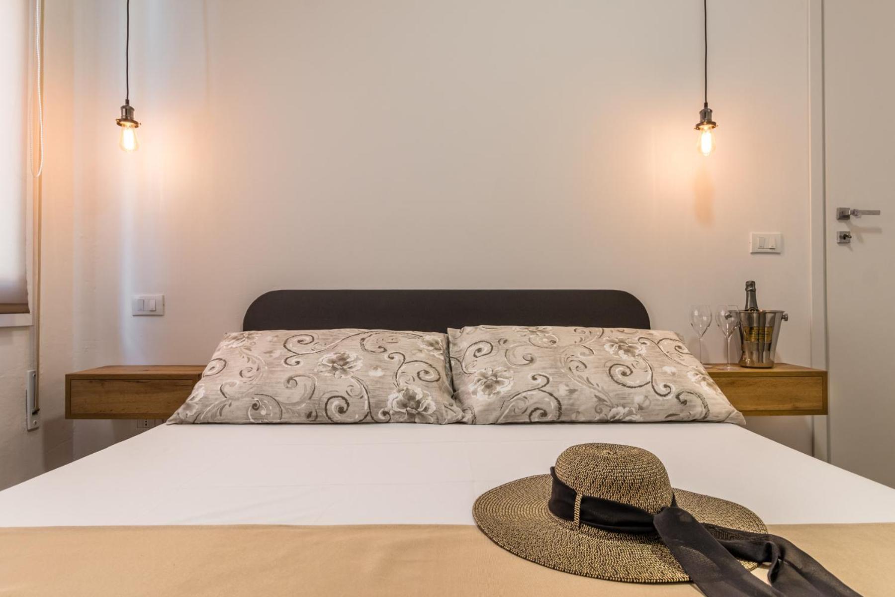 לידו די ג'סולו Gigi House Appartamento Piazza Mazzini 300M Dal Mare מראה חיצוני תמונה